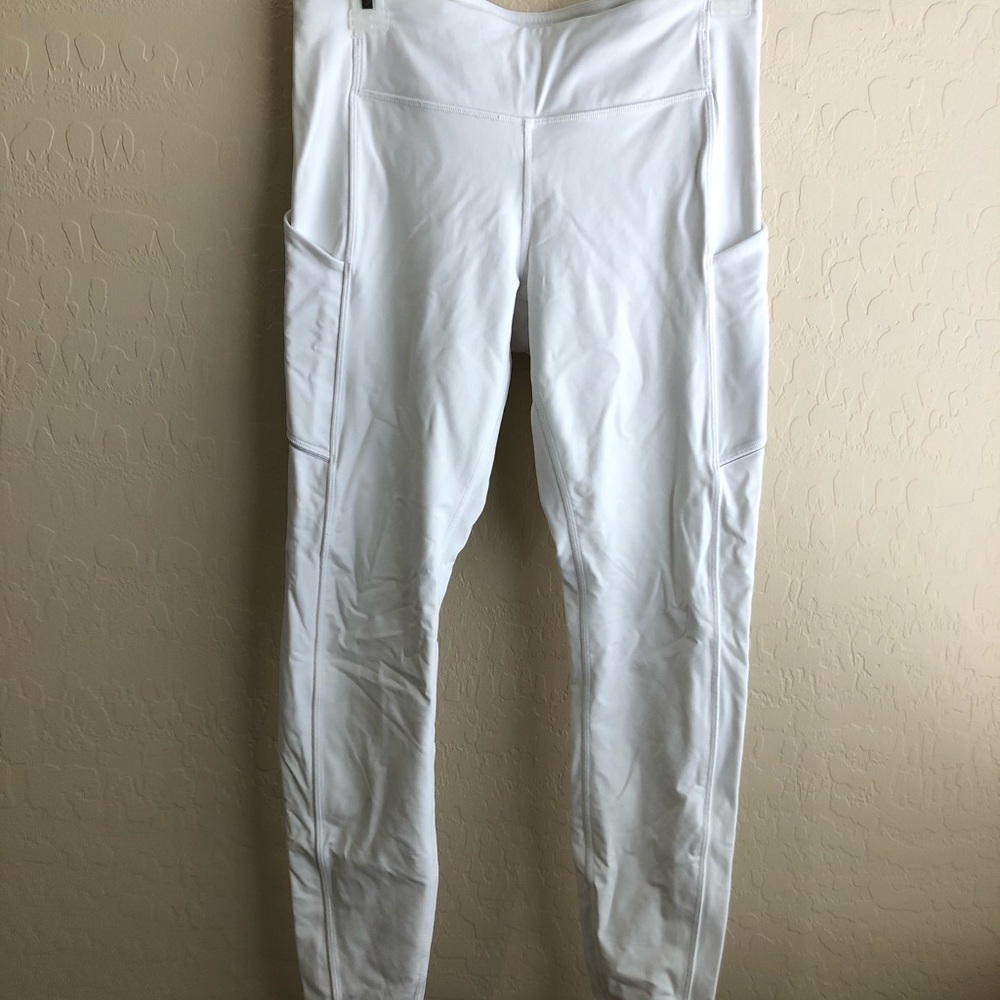 White Lululemon leggings